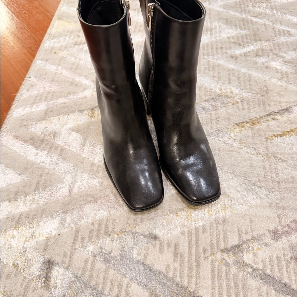 Elegant Black Heeled Boots